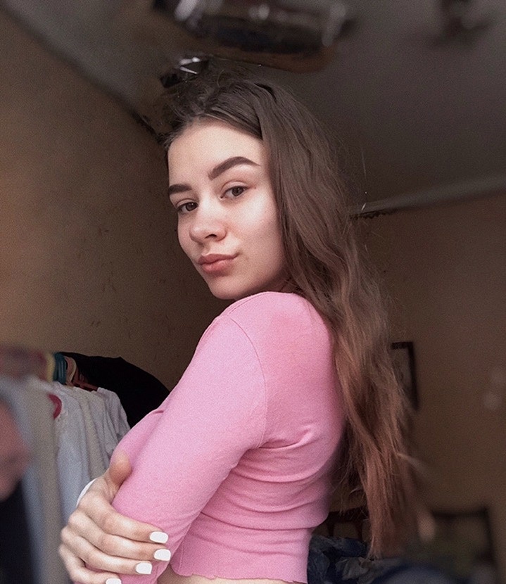 Галька привлекальеная девушка из Алмазной цена от 3500 руб