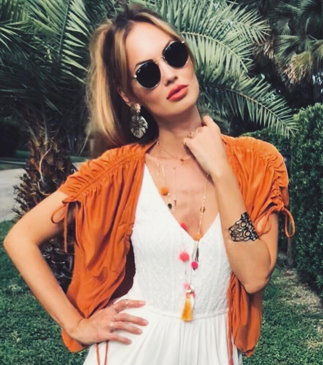 Ольга привлекальеная девушка из Алмазной цена от 3000 руб