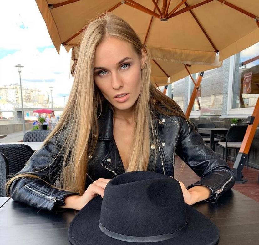 Алиса привлекальеная девушка из Алмазной цена от 3500 руб