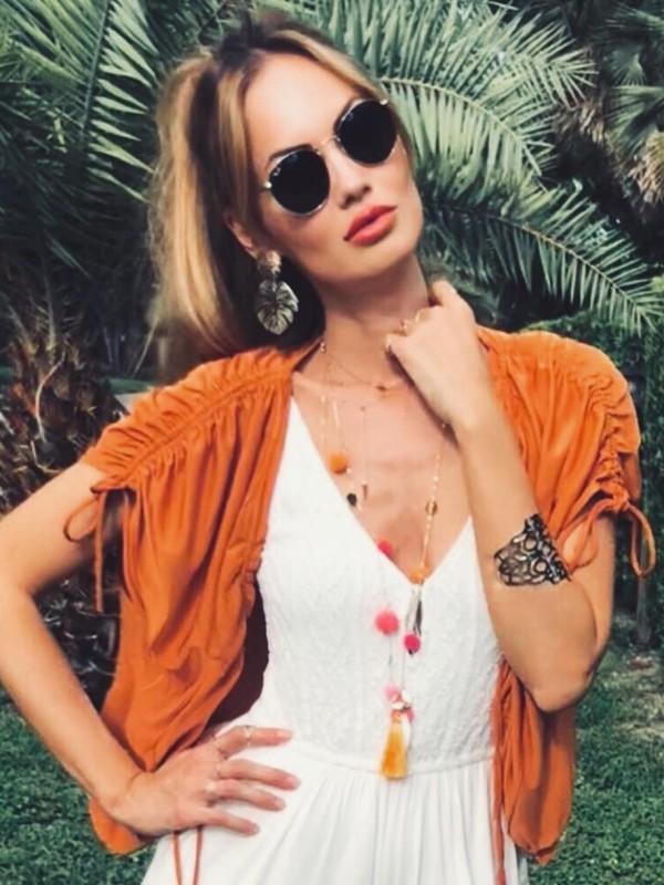 Ольга привлекательная девушка из Алмазной цена от 3000 руб