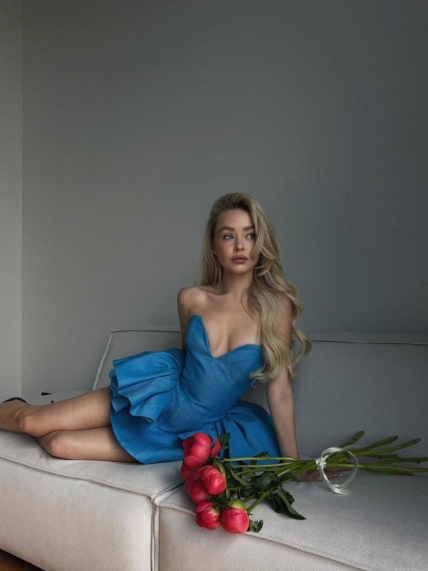 Катерина привлекательная девушка из Алмазной цена от 4000 руб